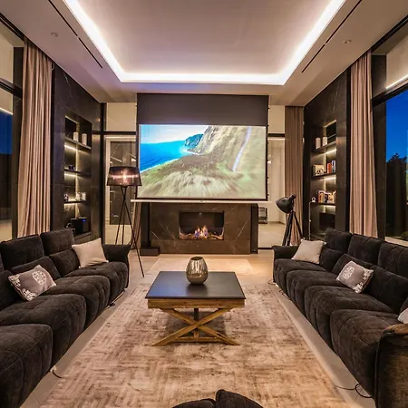 Villa Casa Julia - Luxury And Modern 5 Bedroom