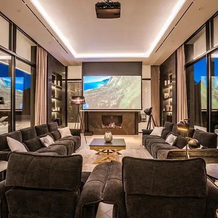 Casa Julia - Luxury And Modern 5 Bedroom Villa