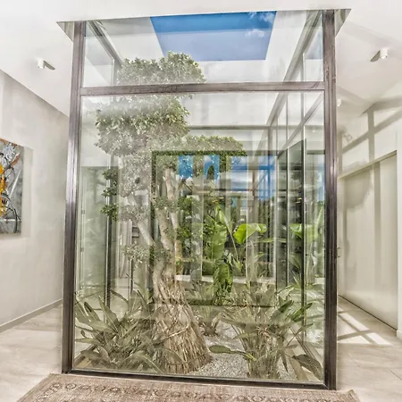 Casa Julia - Luxury And Modern 5 Bedroom Villa *