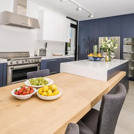 Casa Julia - Luxury And Modern 5 Bedroom *