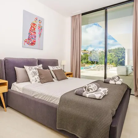 Casa Julia - Luxury And Modern 5 Bedroom Villa